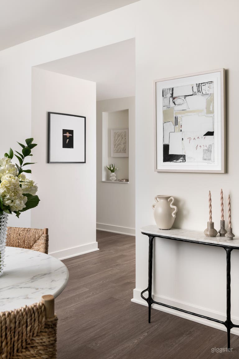  Dining/Entryway View - Main Level 