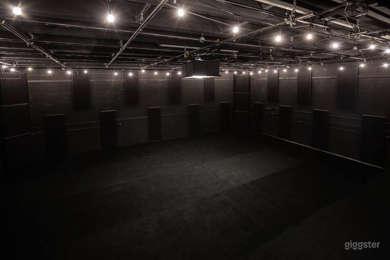  Modern Black Box Studio 