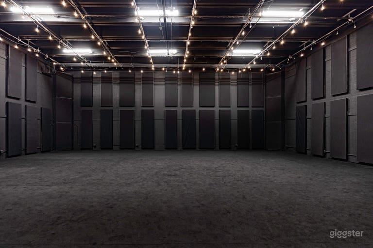  Modern Black Box Studio 
