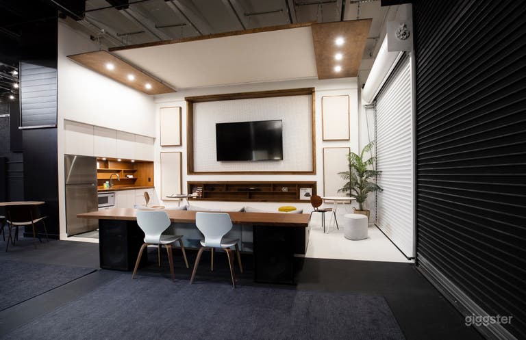  Modern Black Box Studio 