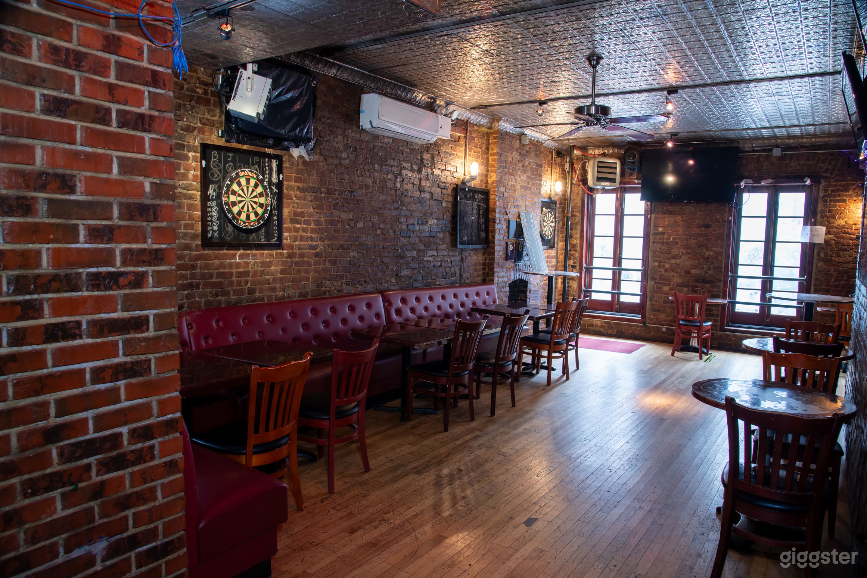 Top Floor Bar With Outside Roof Deck Photo 1