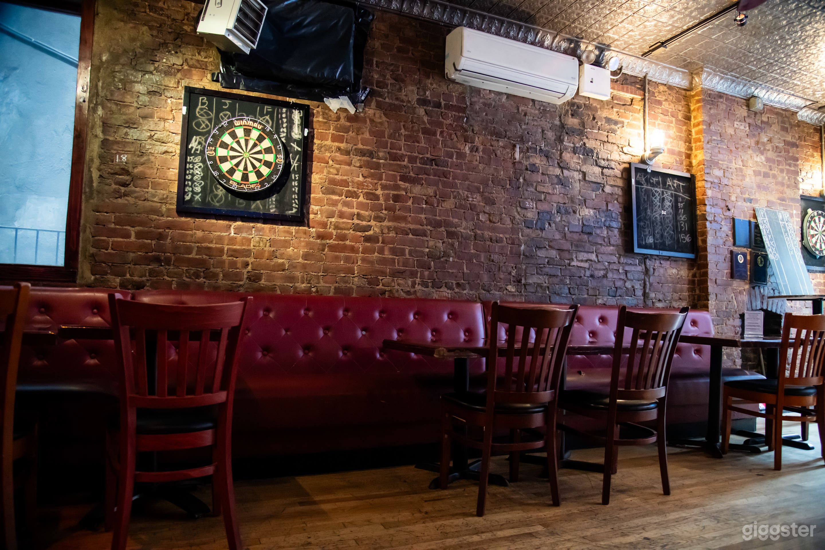 Top Floor Bar With Outside Roof Deck Photo 3
