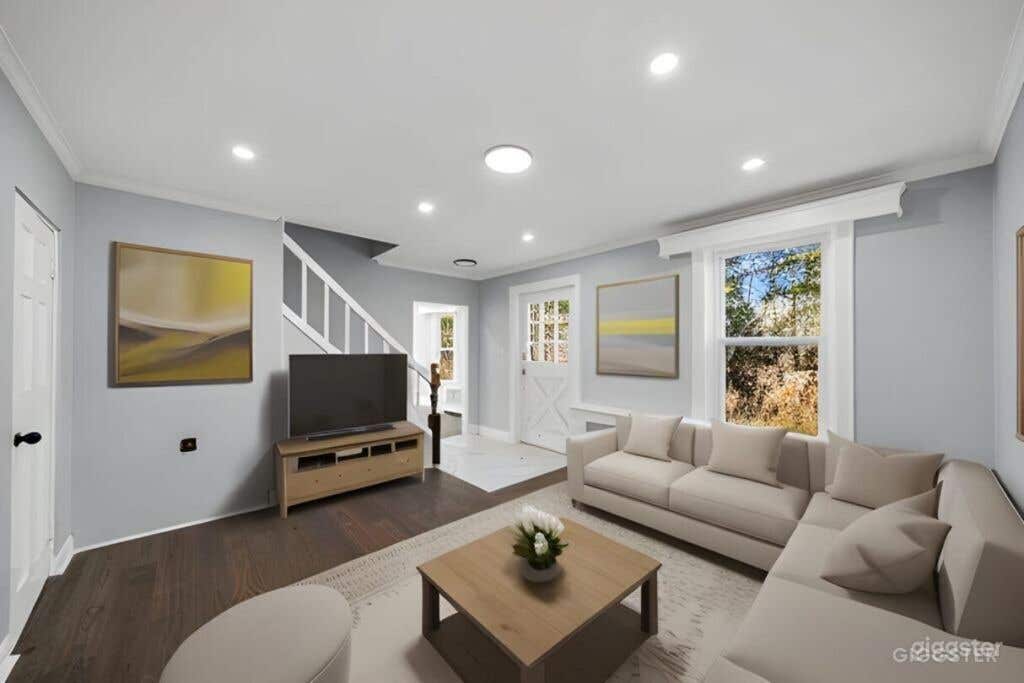 Cozy Cottage Vibe In The City Photo 4