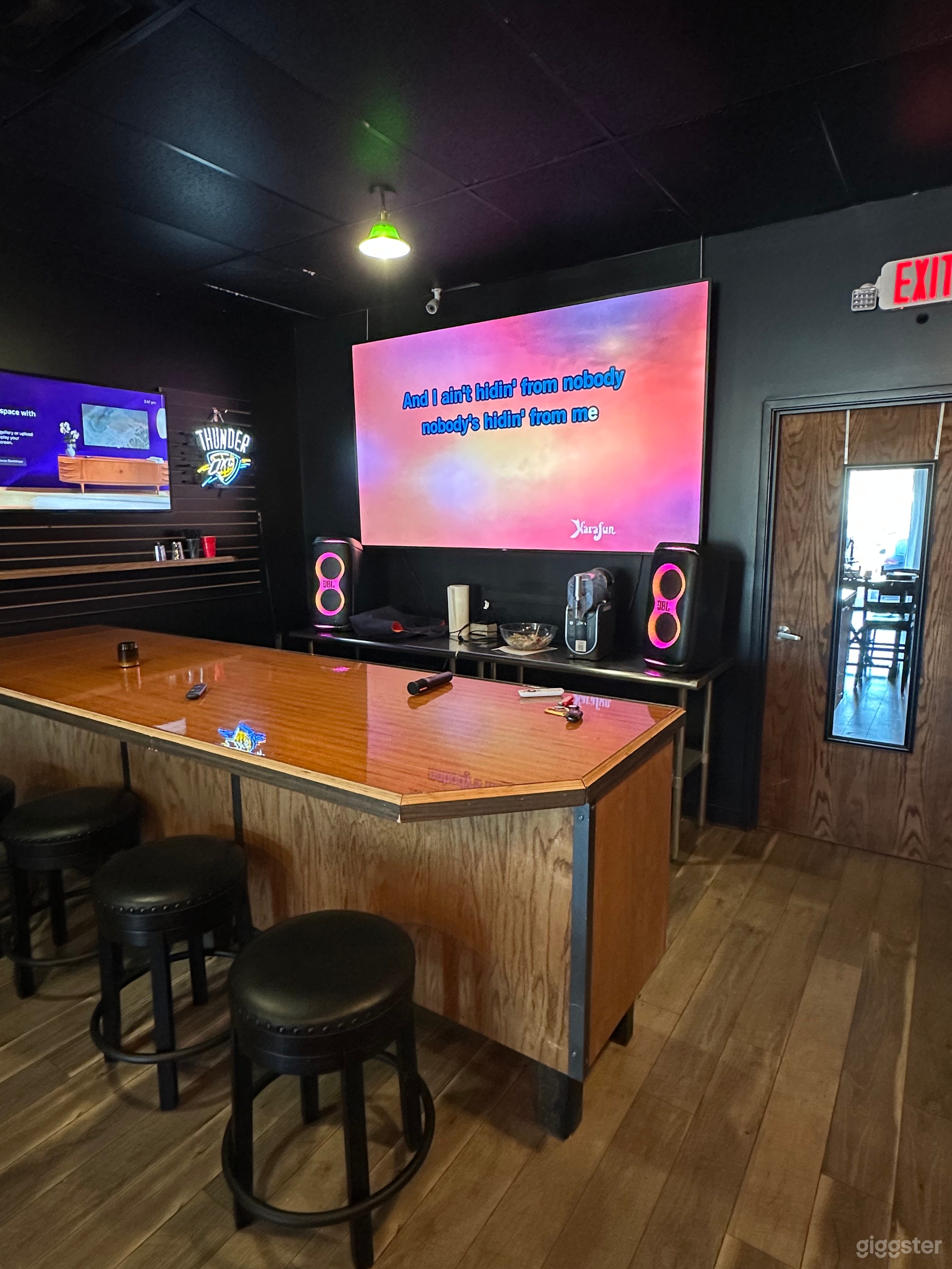 Studio Nine18 Karaoke Lounge & Event Center Photo 3