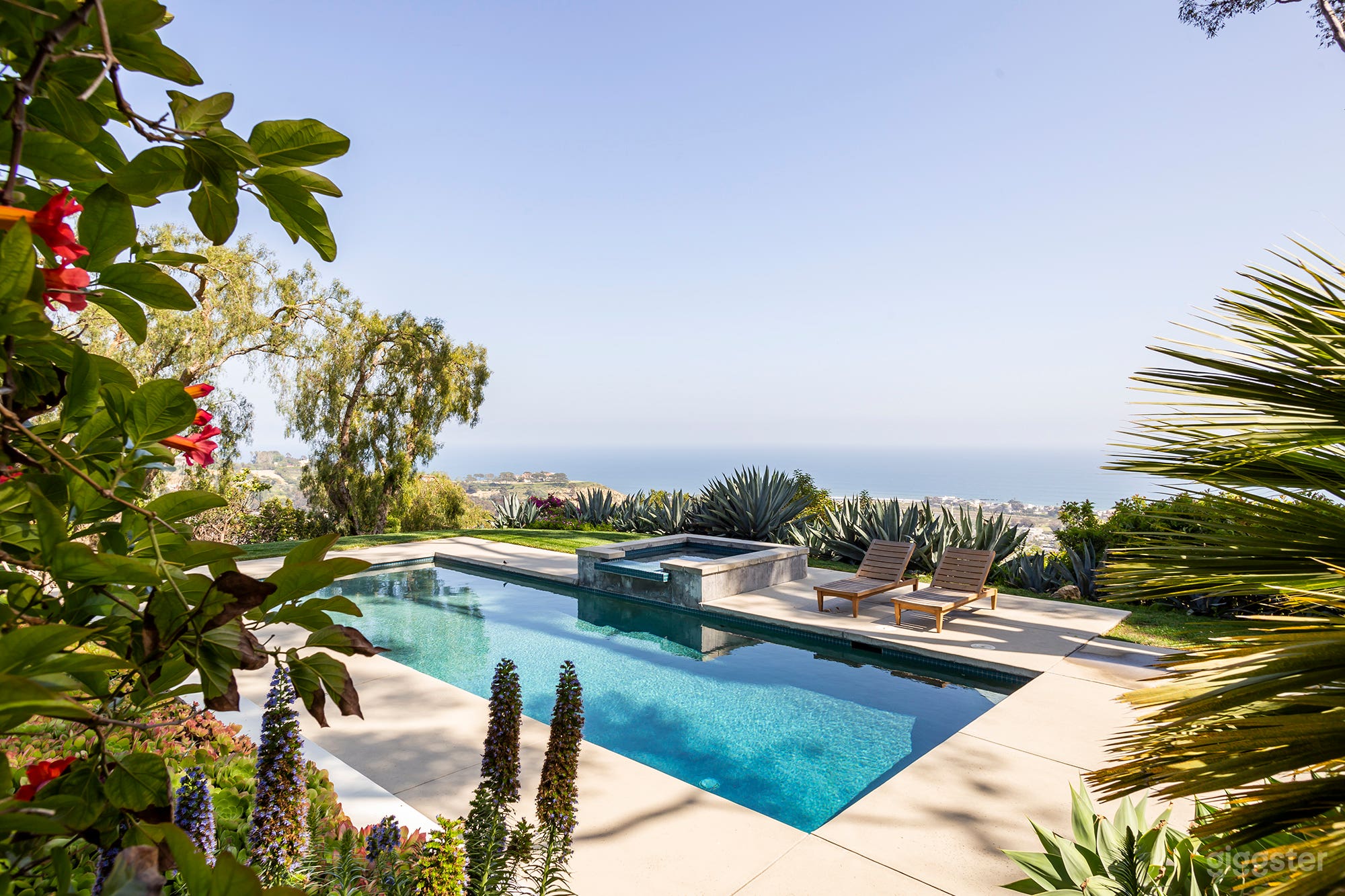 Pacific View Modern Photo 1