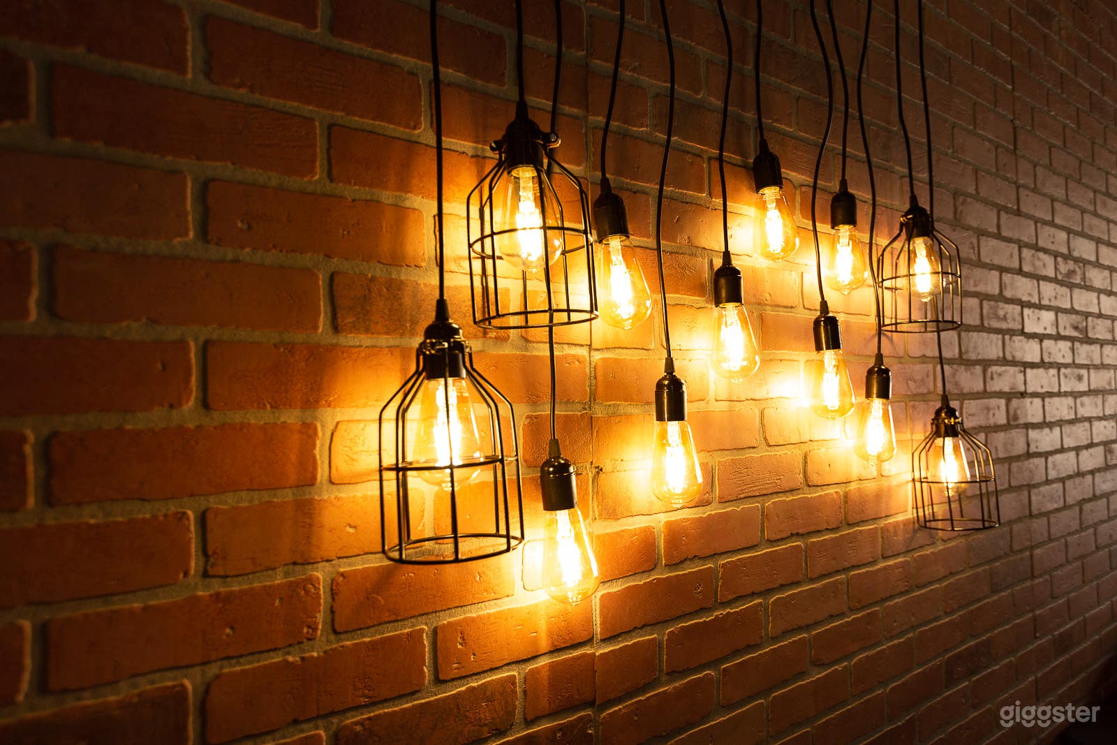 Studio with Wooden Platform Photo 2