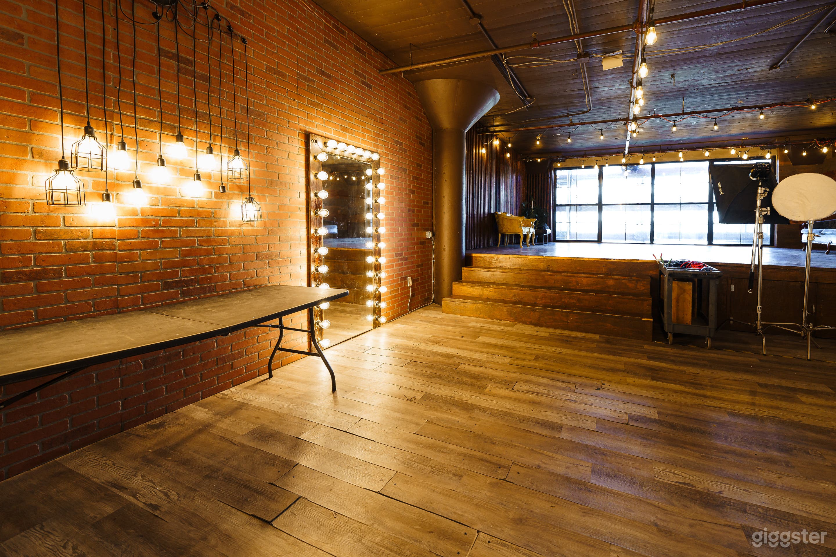 Studio with Wooden Platform Photo 1