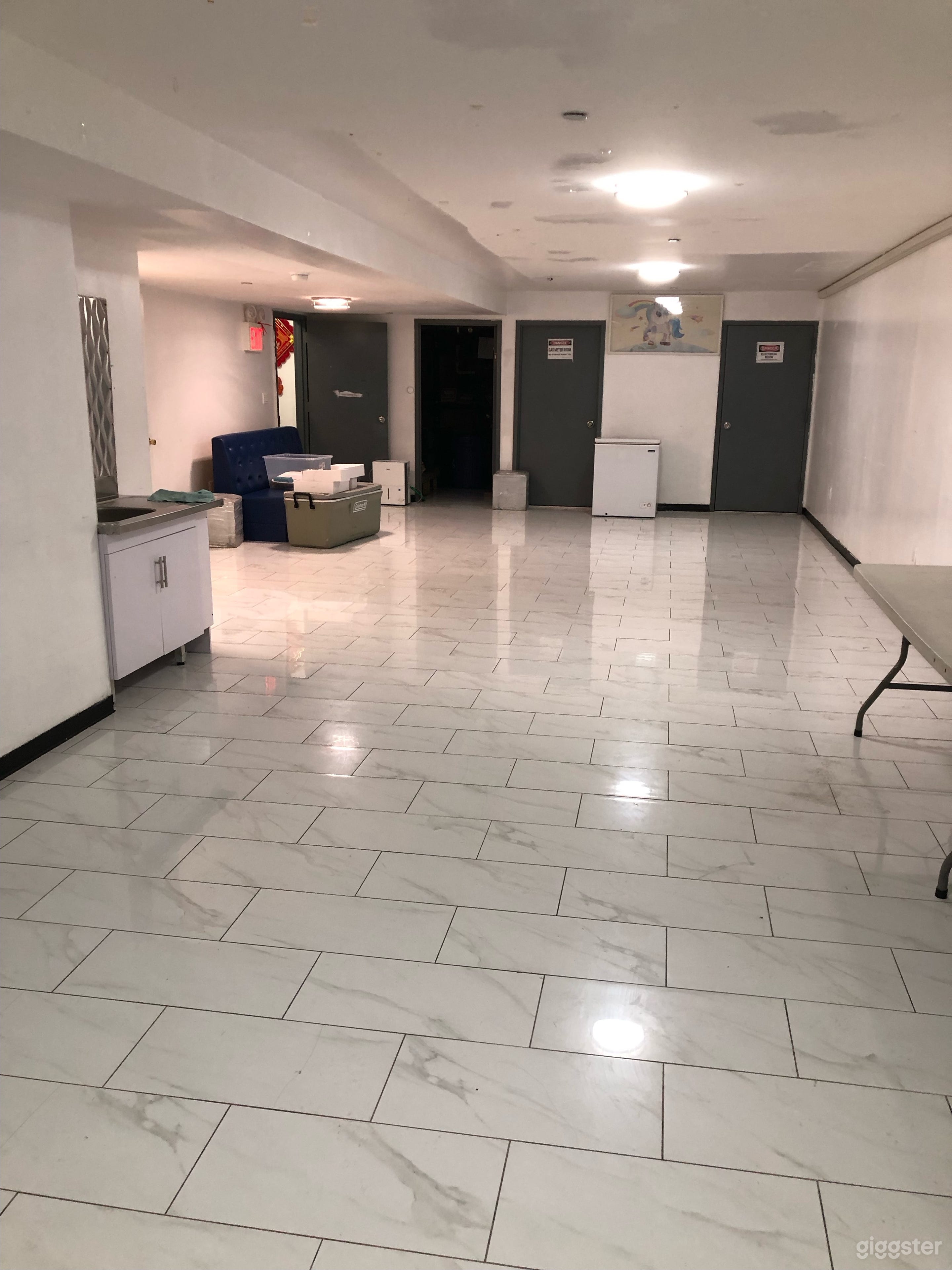 Clean & Private 2,000 sq ft Event Space in Corona Photo 4