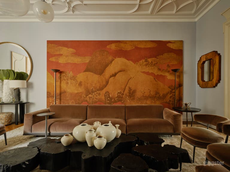  Eleganter Altbau-Showroom mit Stuckdecken 