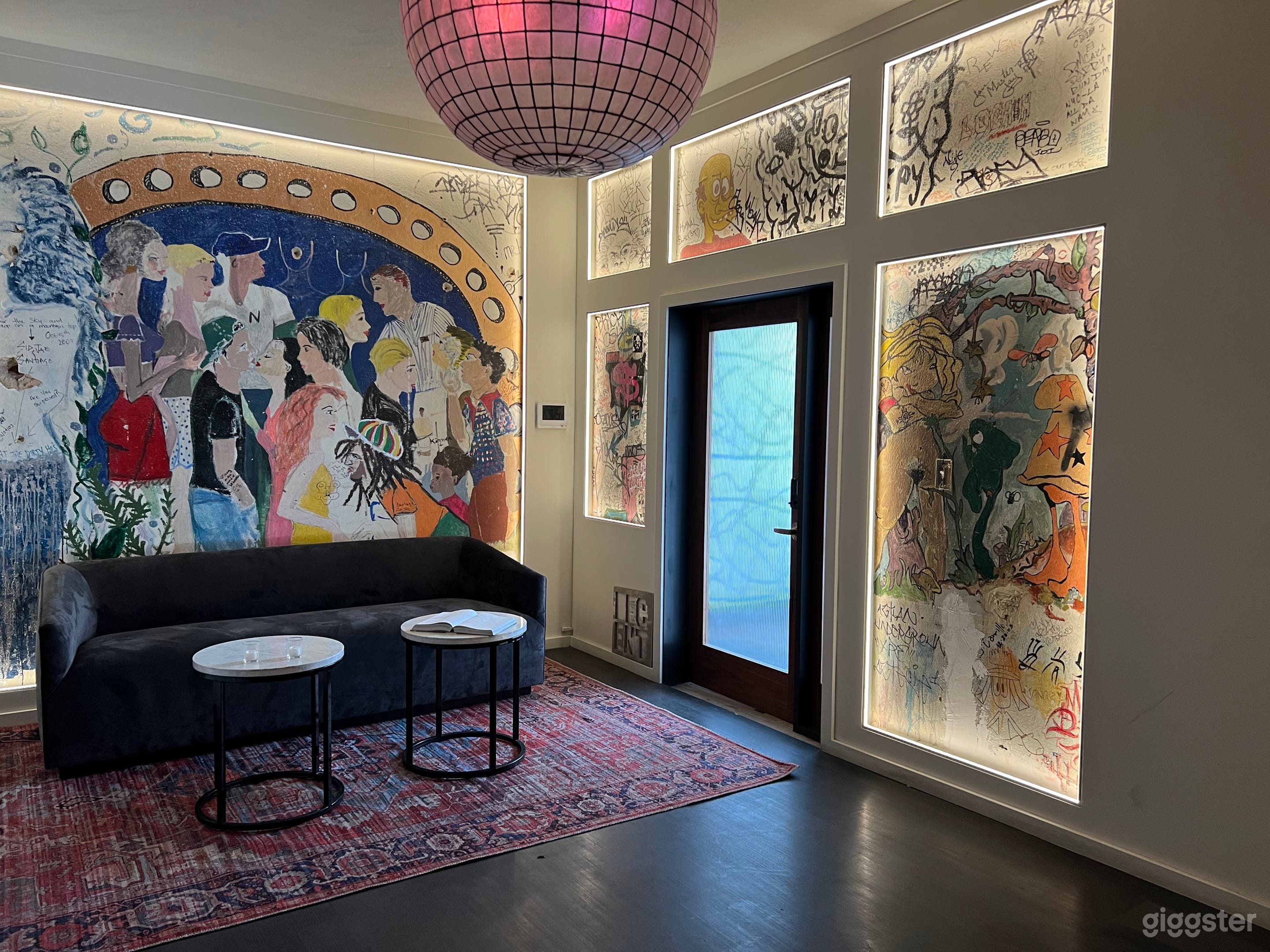 Creative Home Studio Photo 2