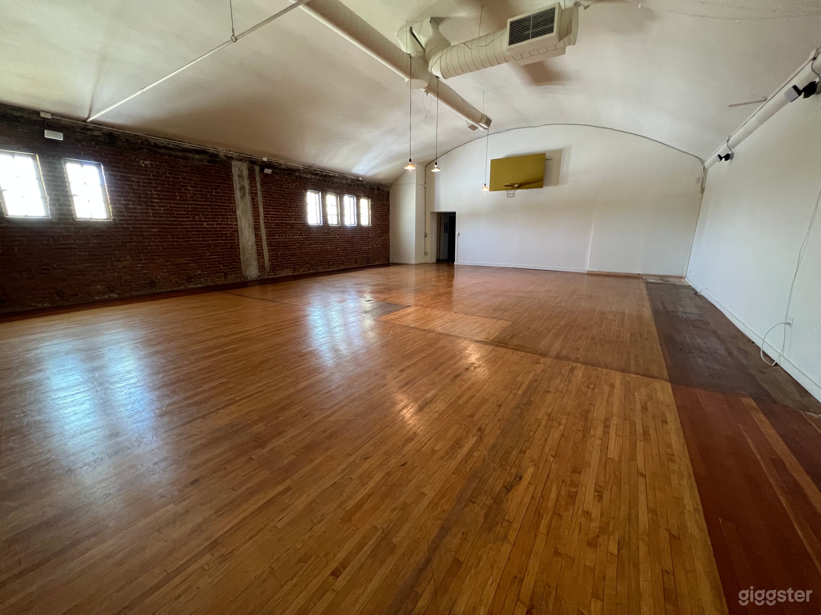 Creative Home Studio Photo 1