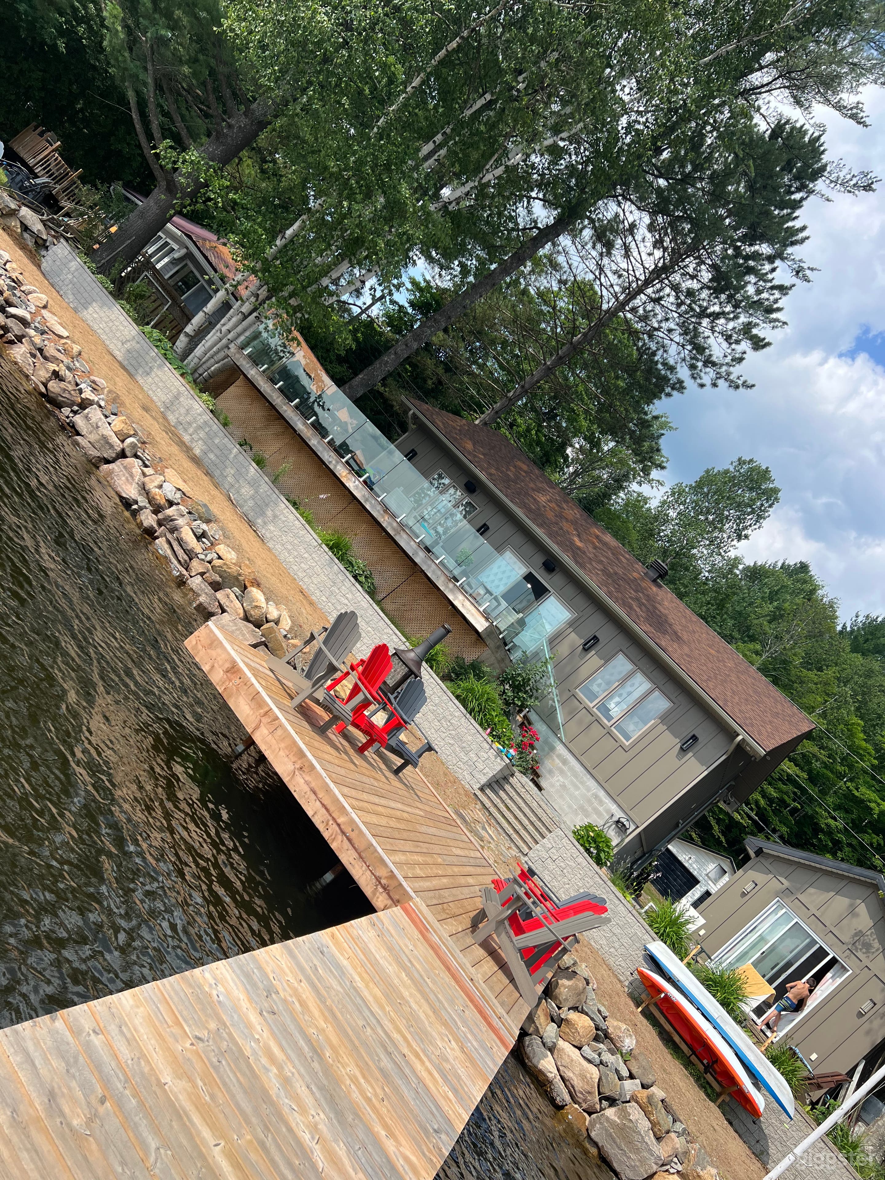 Waterfront Cottage with Scenic Views Photo 4