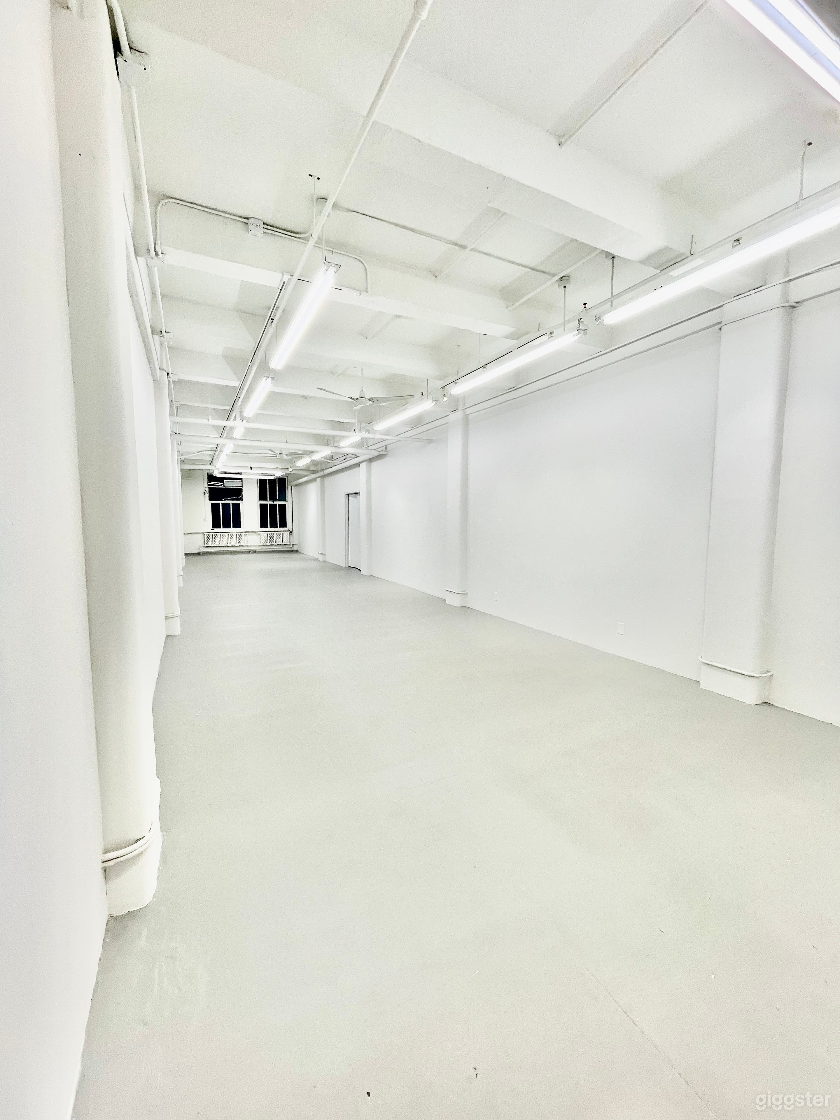 Artistic Space in Chelsea NY Photo 4