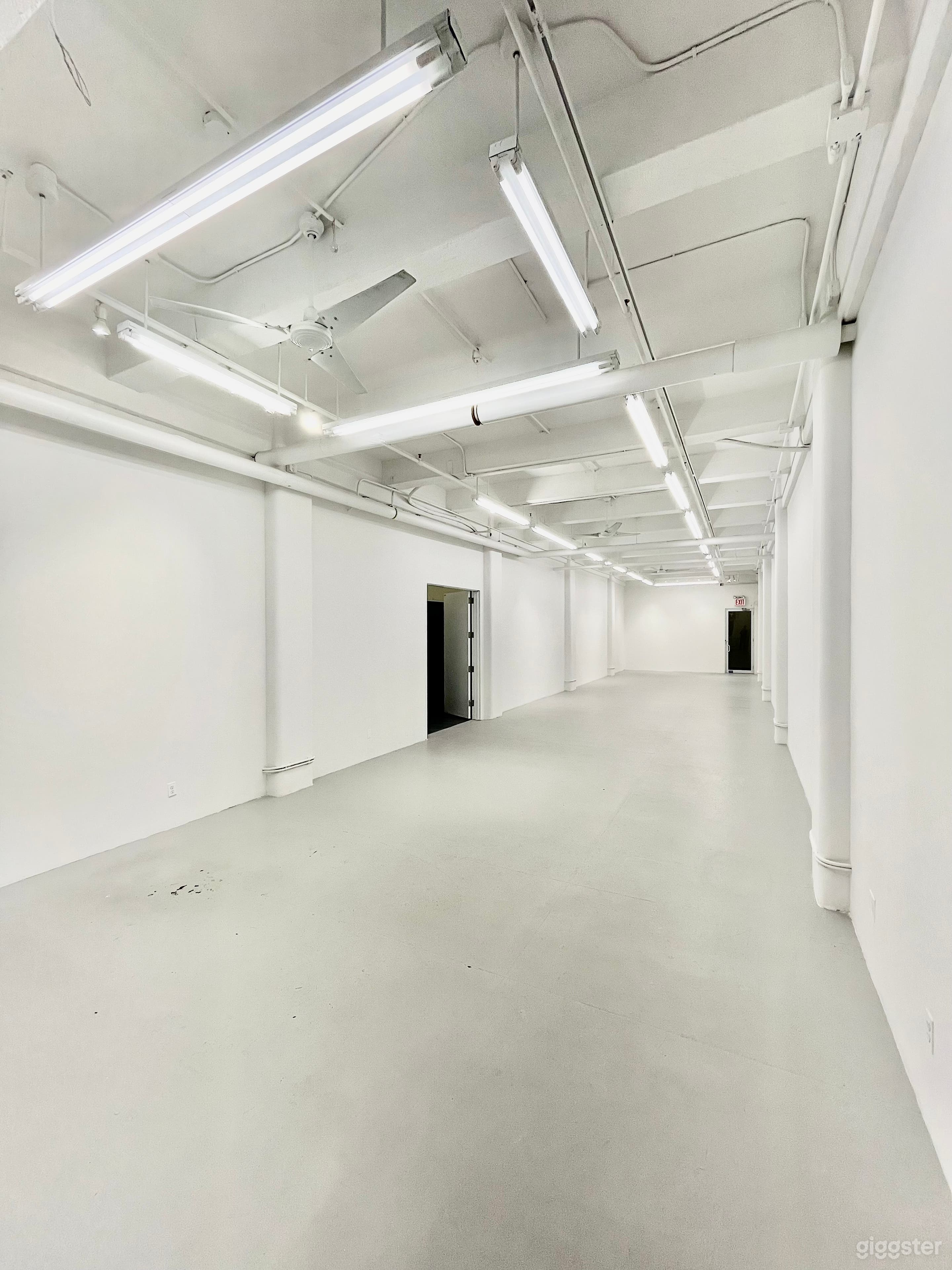 Artistic Space in Chelsea NY Photo 3