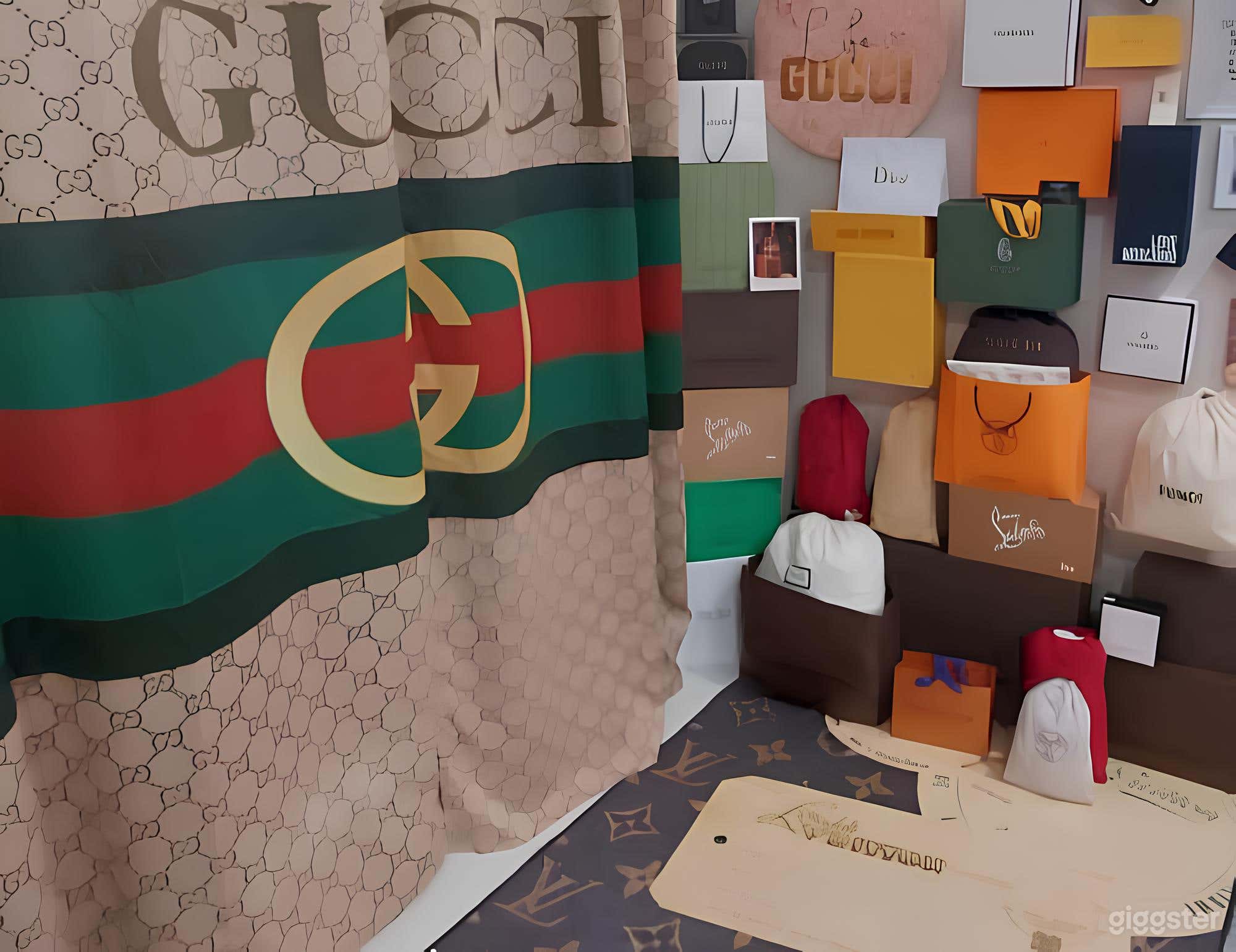 Versatile and Charming Selfie Studio Photo 3