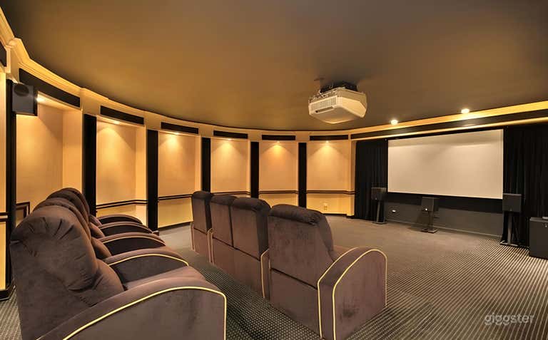  Spacious Northshore Estate with luscious landscape 