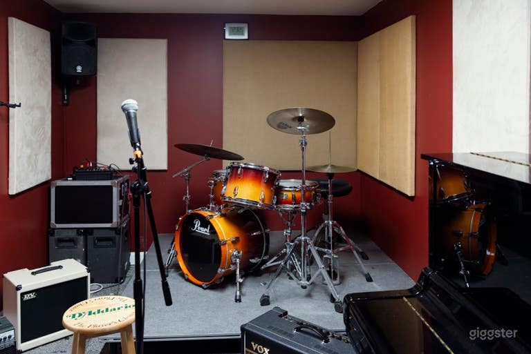  Music Studio for Trios and Quartets in NY 