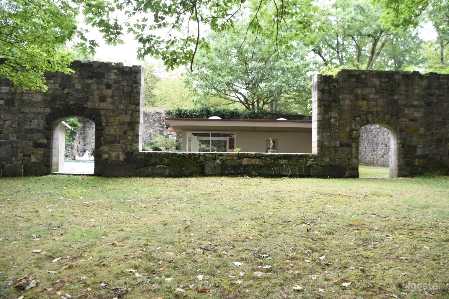 Historic Mid Century Modern ZEN HOUSE  Photo 1