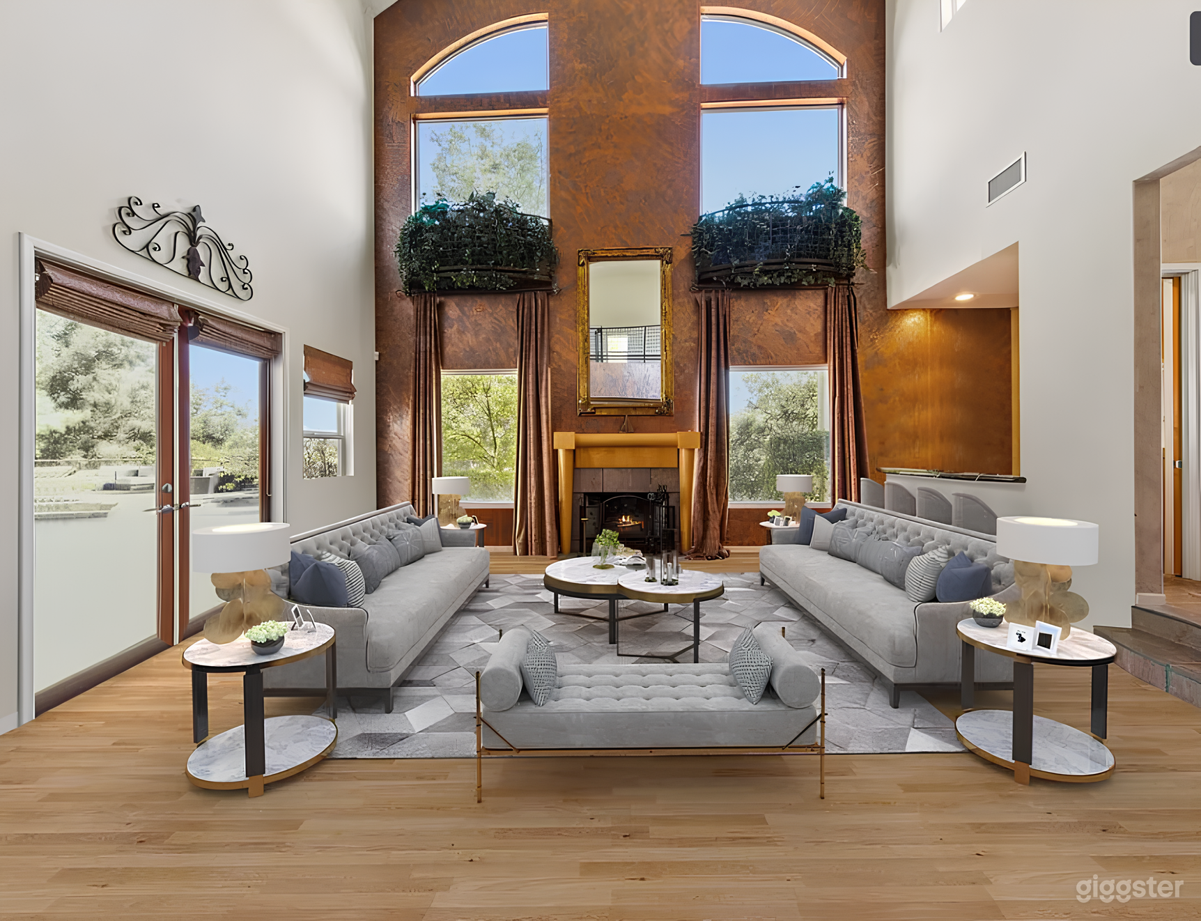 Sprawling Custom-built Home with Mountain Views Photo 1