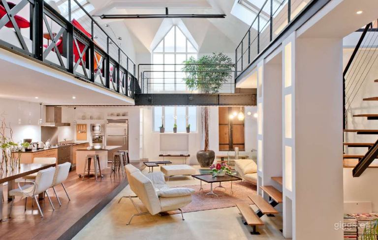  Loft Industriale nel cuore del Marais! 
