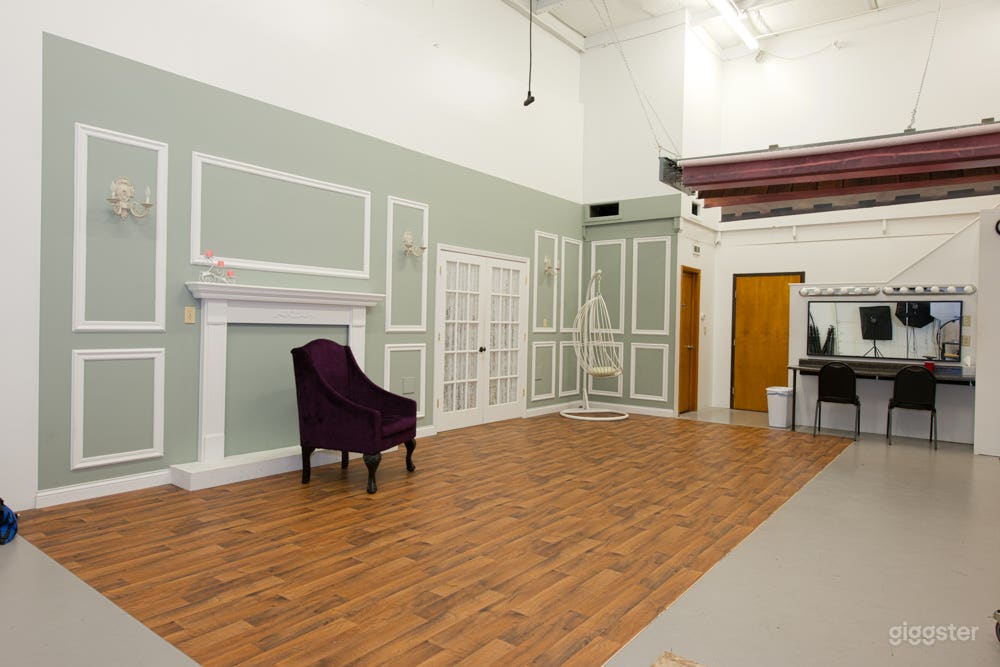Large Photo Studio with Private Dressing Room and a Lobby in Carmel City Photo 4