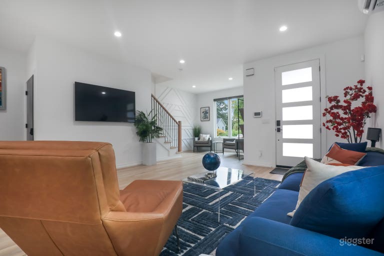  Modern Home with Rooftop Deck and Downtown Views 