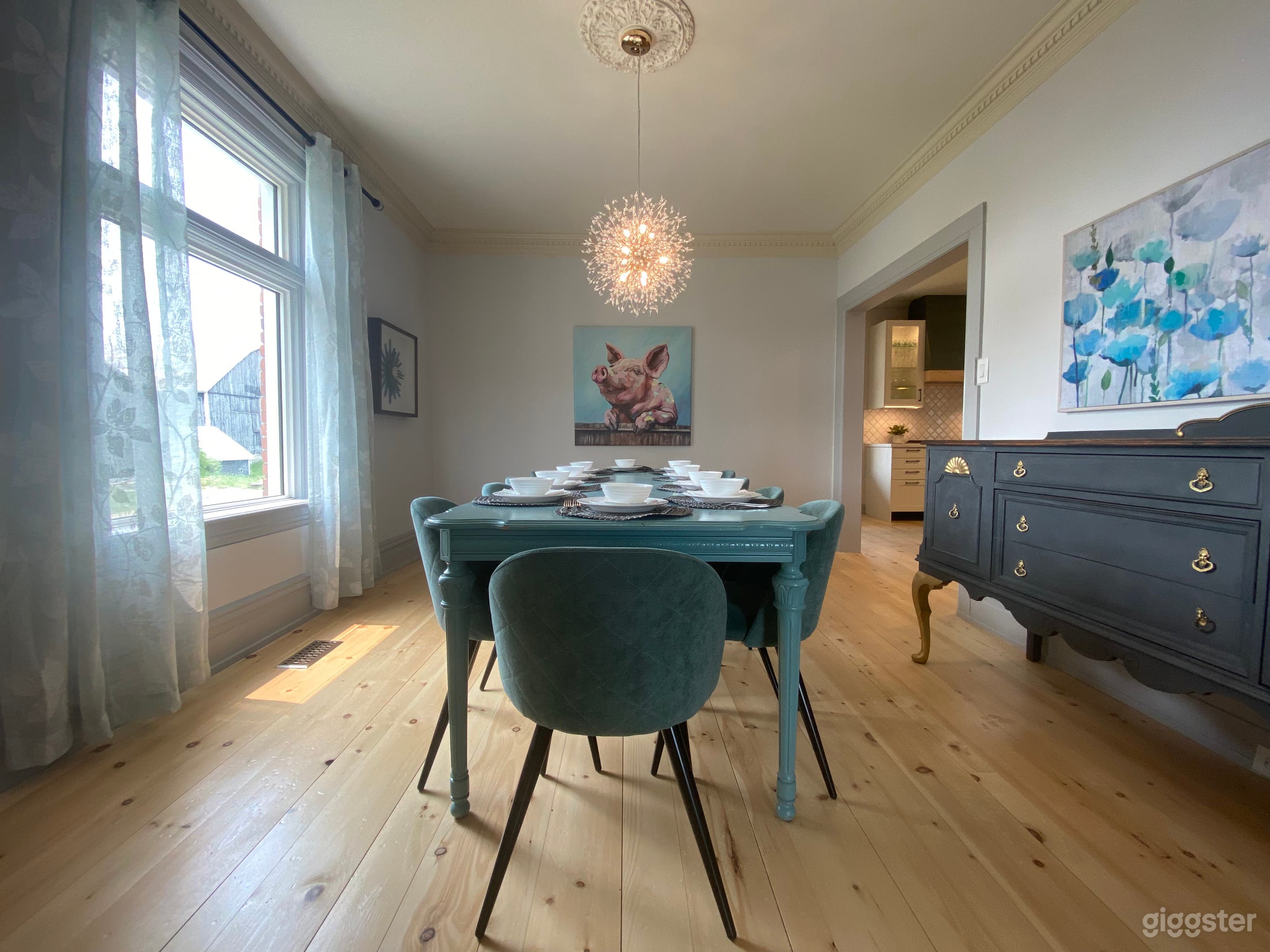 Luxury Meets Rustic: Farmhouse, Barns &amp; Animals Photo 3