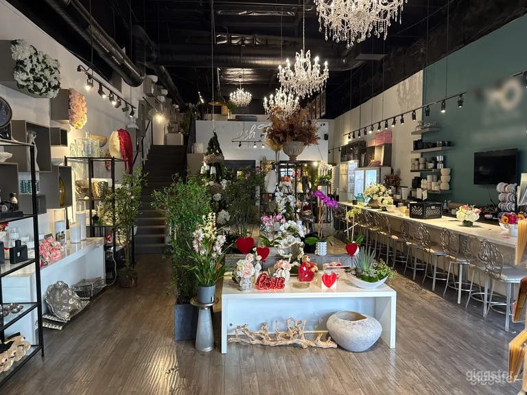  Bright, Modern Boutique Event & Production Space in Westlake 