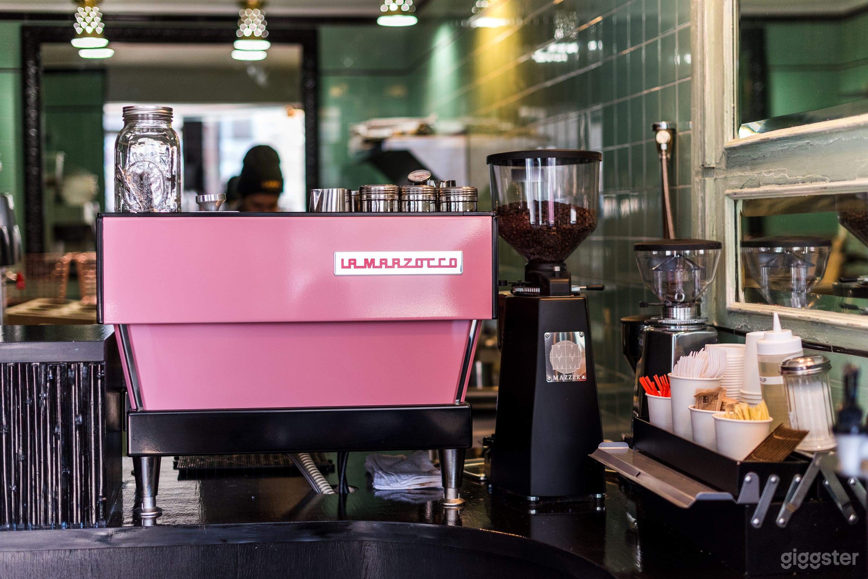 Chic Cafe With Beautiful Detailing Photo 4