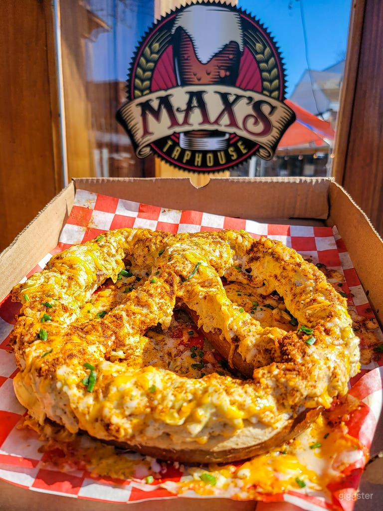  Contemporary Bar in Baltimore, Maryland with Largest Beer Selection 