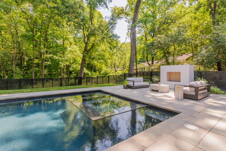  Modernized Mid-Century Home in Sherwood Forest 