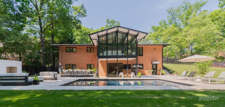  Modernized Mid-Century Home in Sherwood Forest 