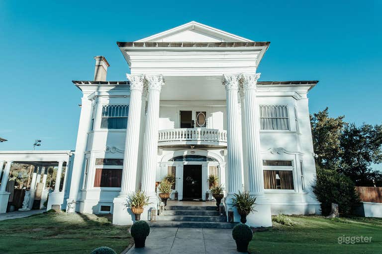  Grand Historic Estate with Vintage Interior 