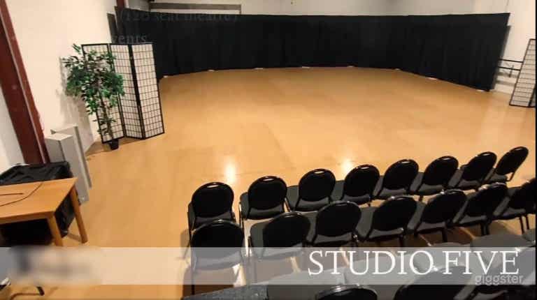  Studio FIVE 
