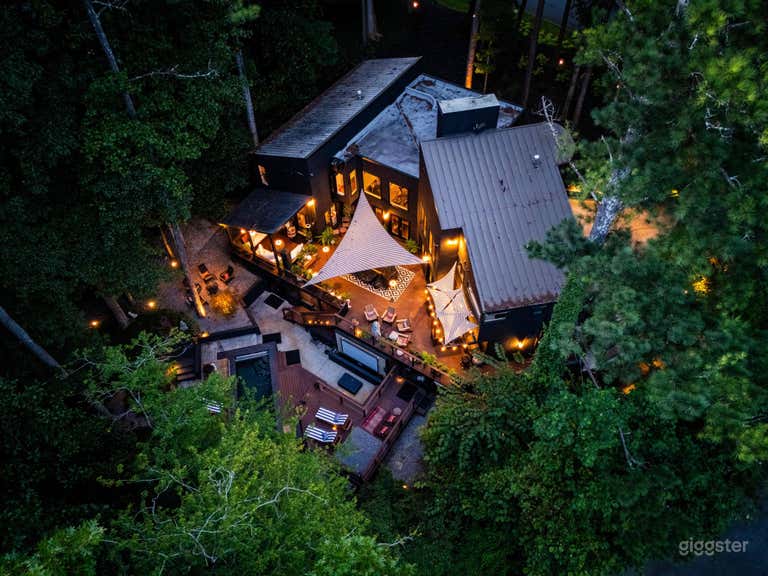  Huge Modern Bohemian Outdoor Dream Mansion 