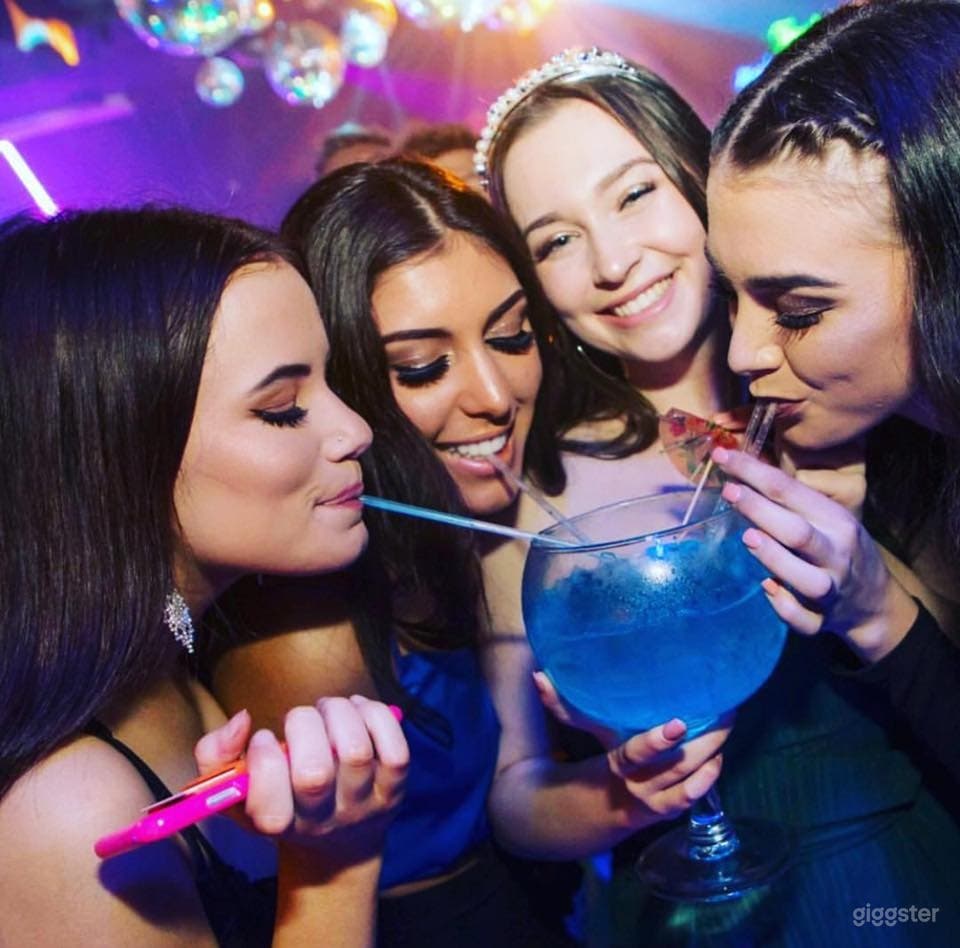 Retro’s Brisbane Photo 2