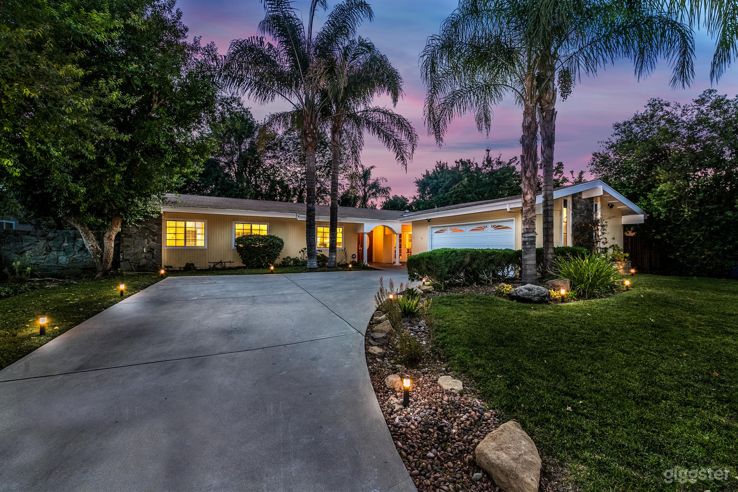 Villa Sausalito - Newly Designed 4BR HOUSE w/ POOL Photo 3