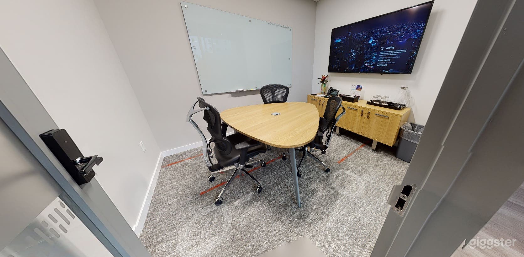 Conference Room B Photo 1