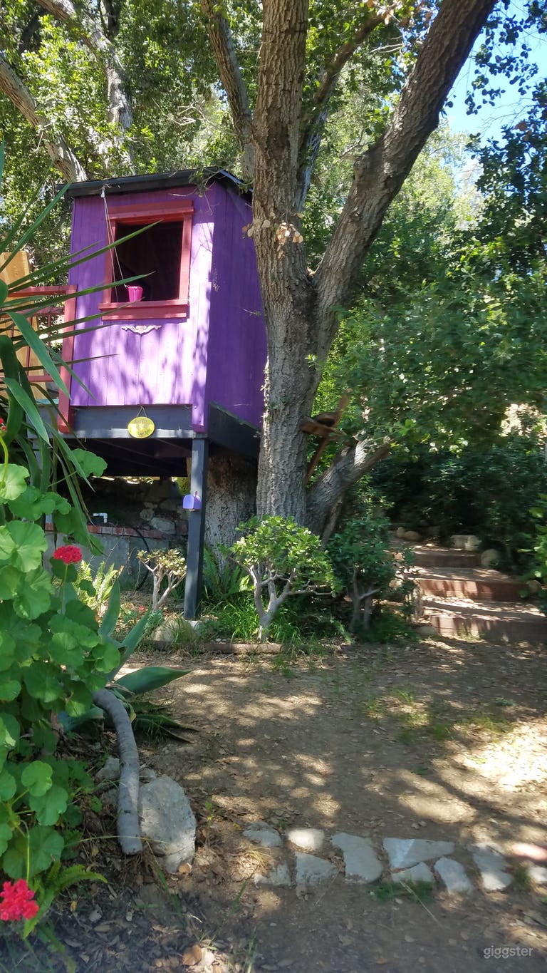  Foothill House nestled in The Knolls 