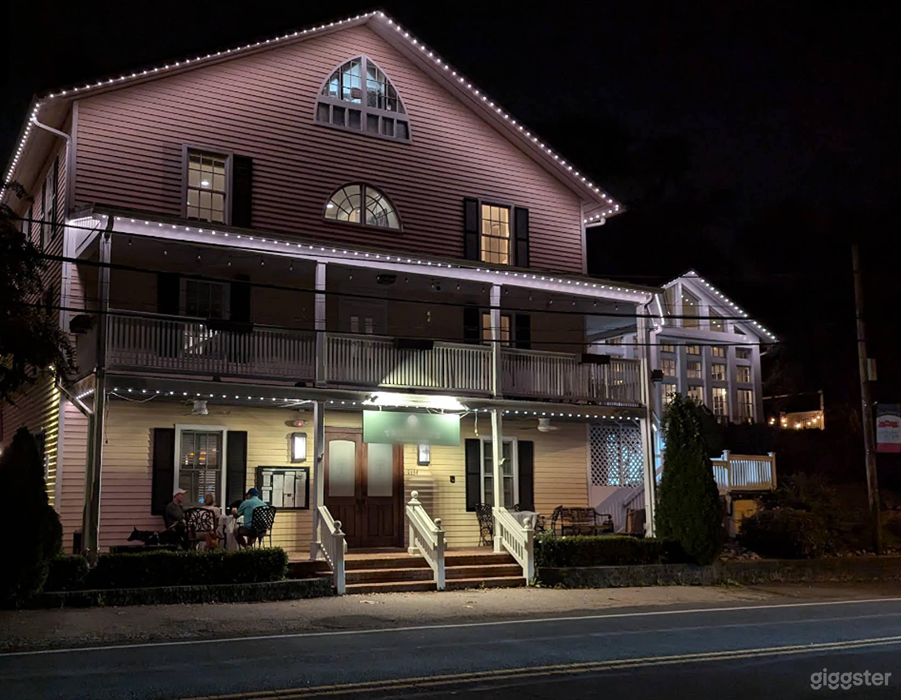 Charming Historic Restaurant in Clifton Photo 1