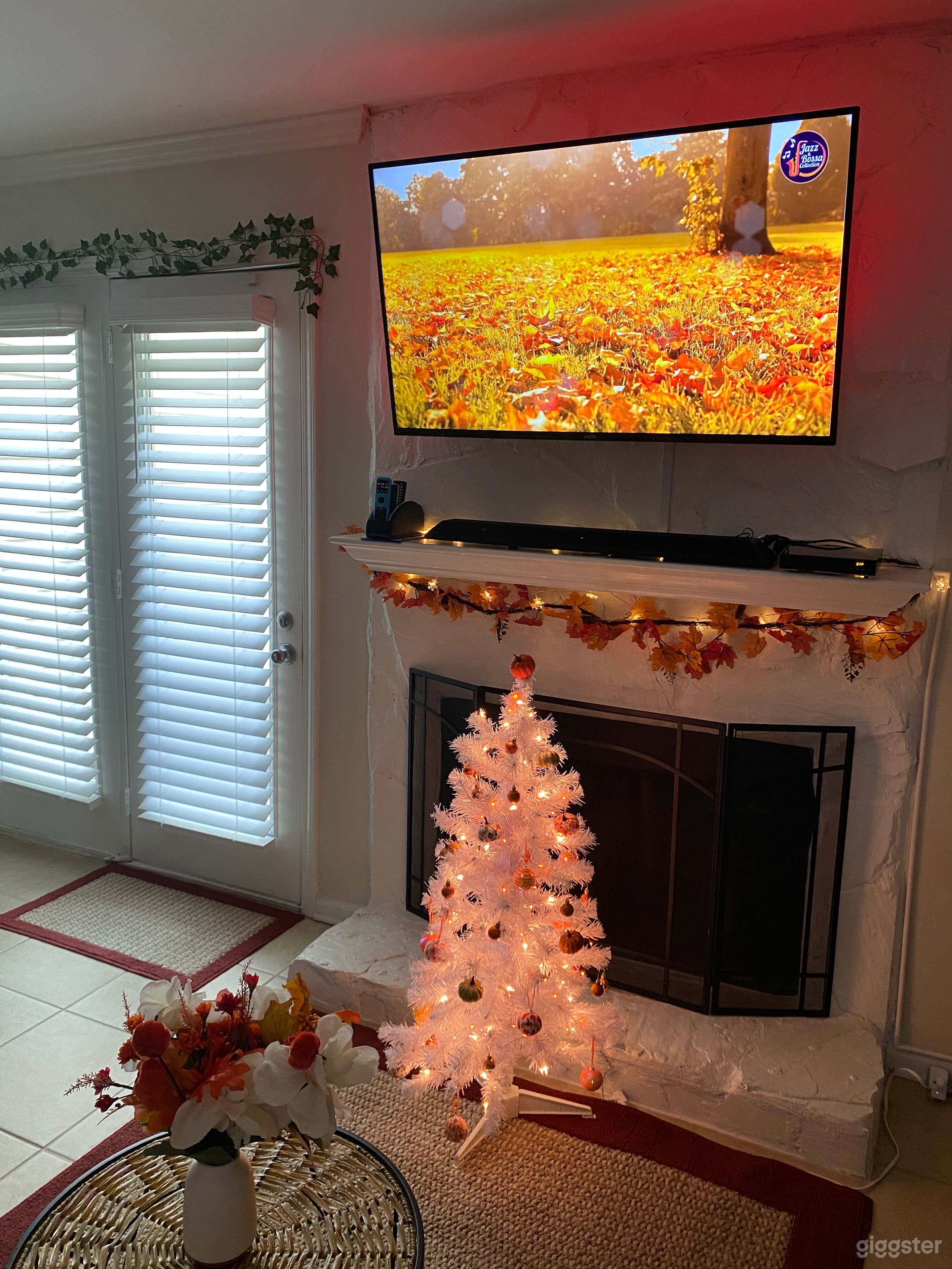 2 BR Townhouse with Arcade Games &amp; Firepit Photo 3