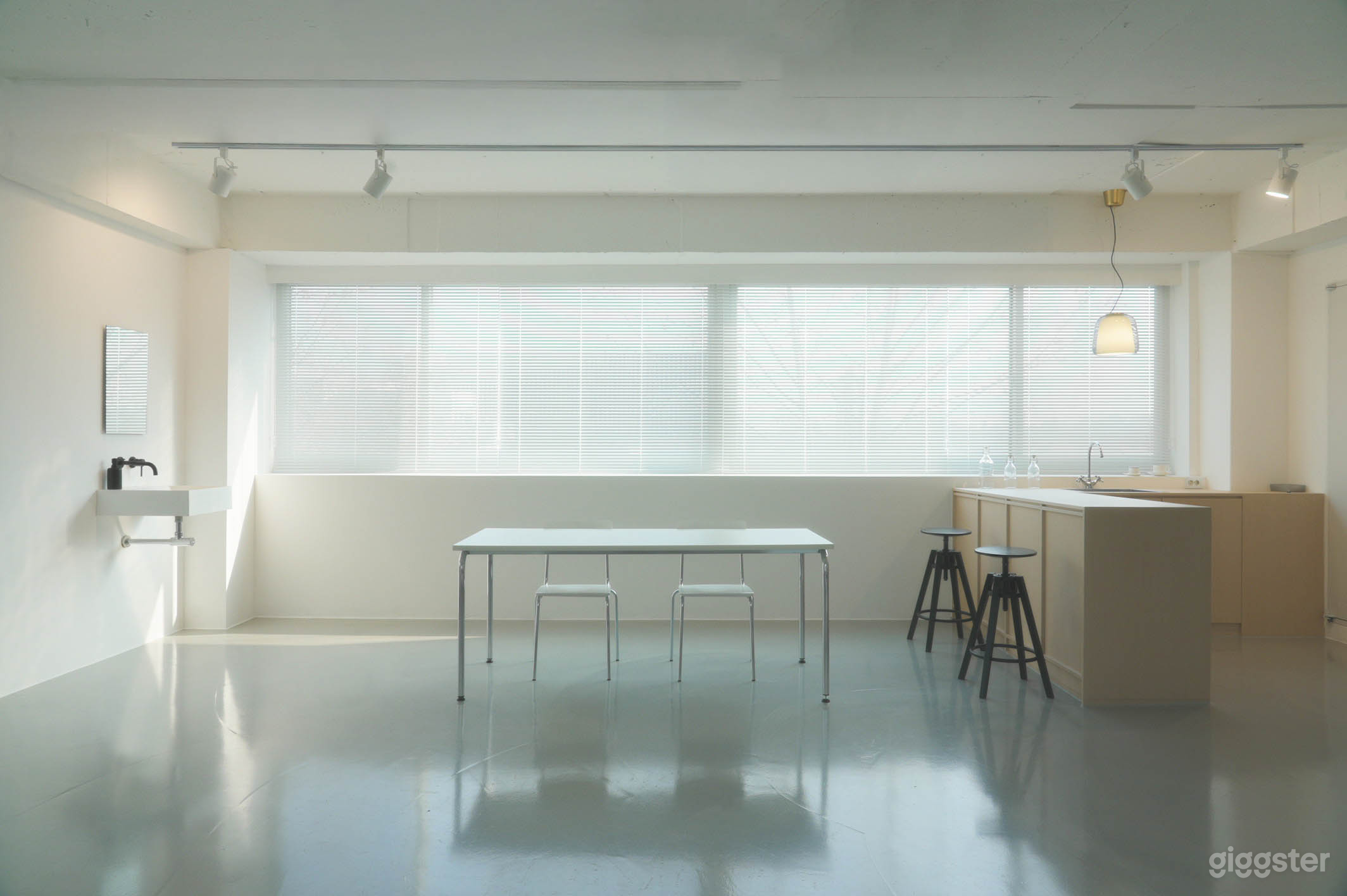 합정의 내추럴 라이트 스튜디오 사진 2