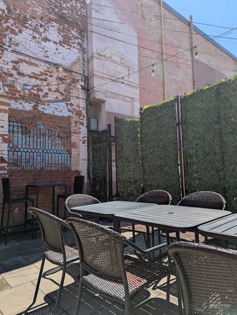 The Side Patio Photo 4