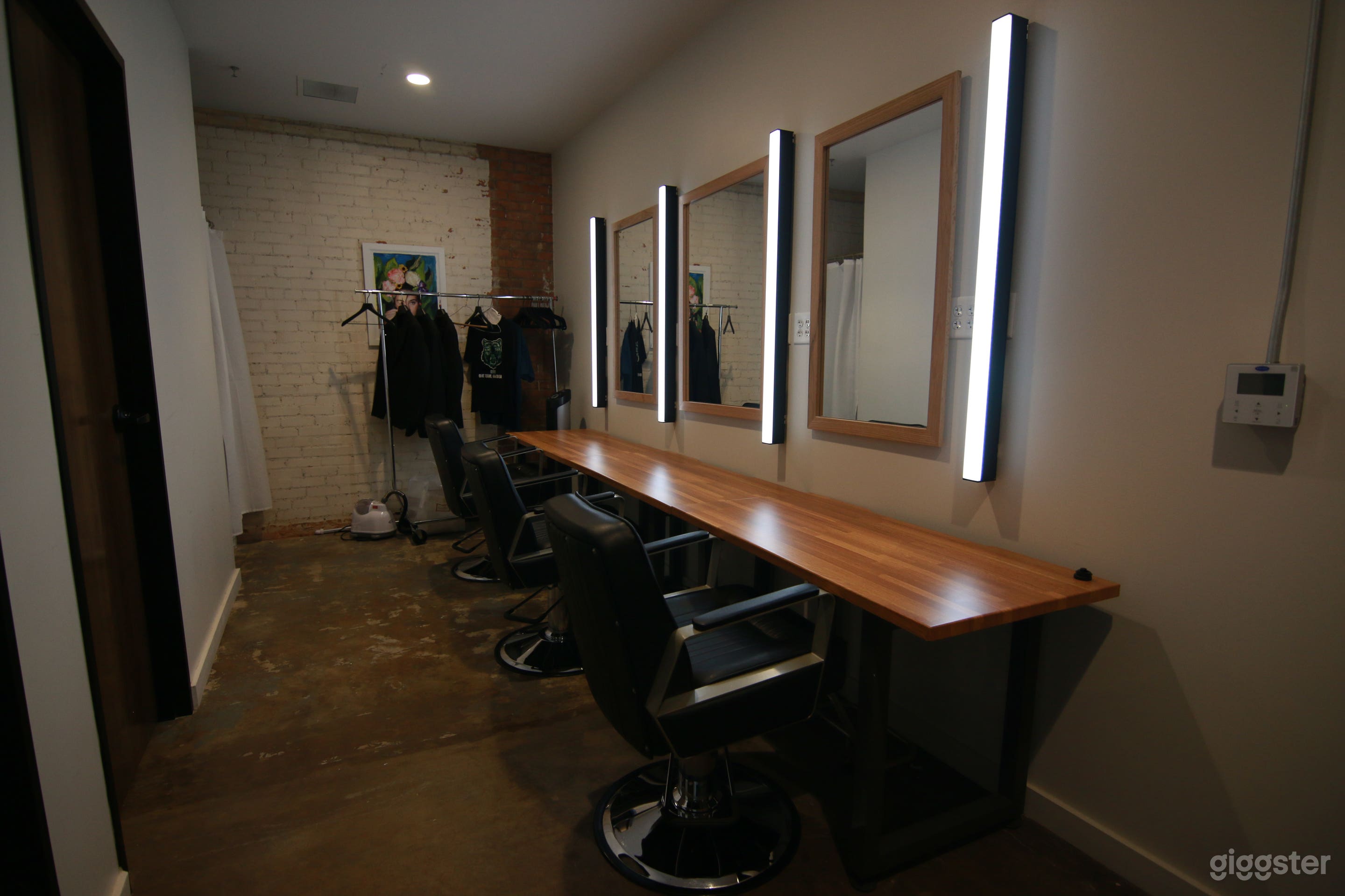 Video/Photography Studio in the Heart of the Near Southside Photo 4