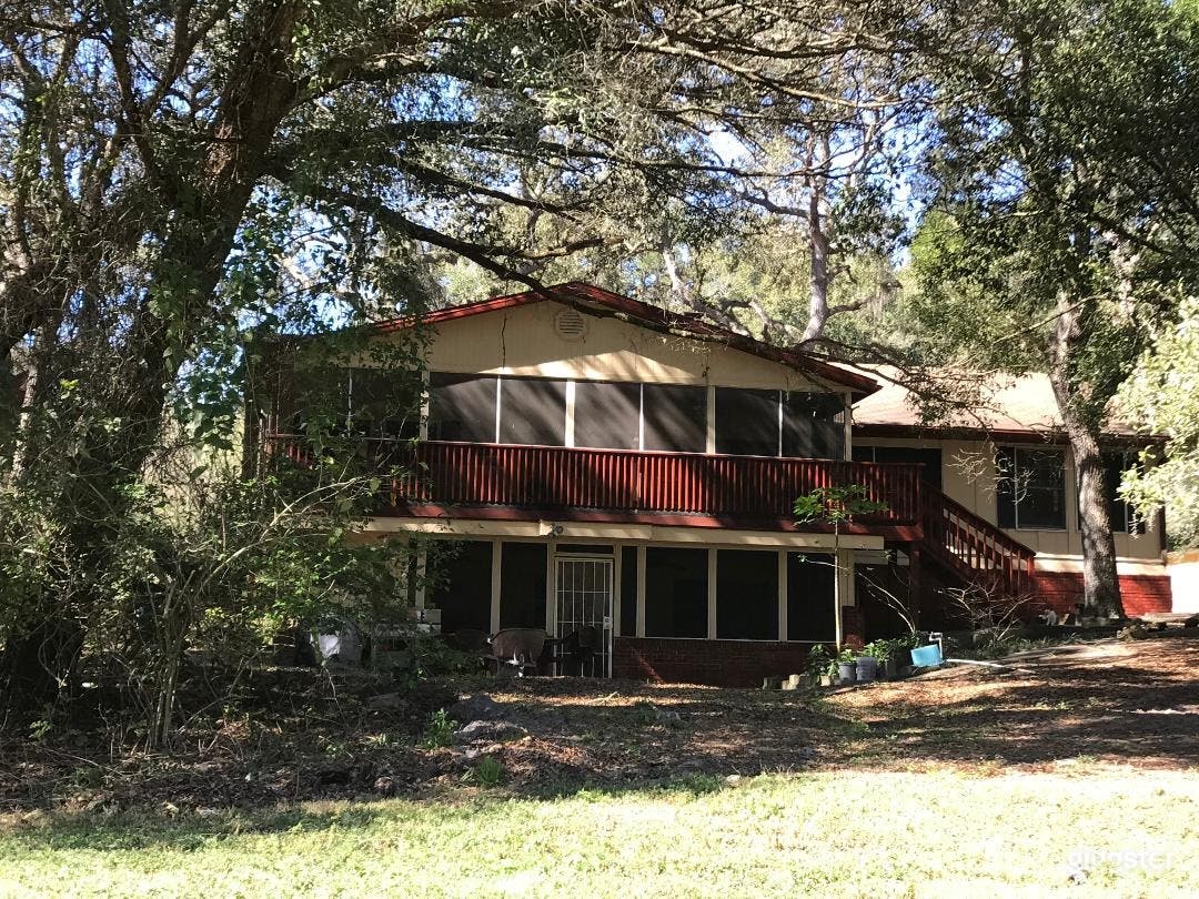 Rural-looking house in the city near Disney World Photo 1