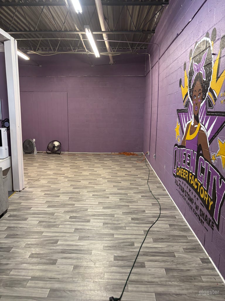  Small venue for up to 75 ppl 