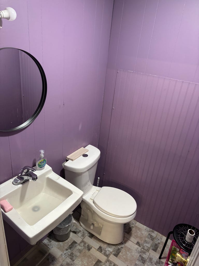  Small venue for up to 75 ppl 