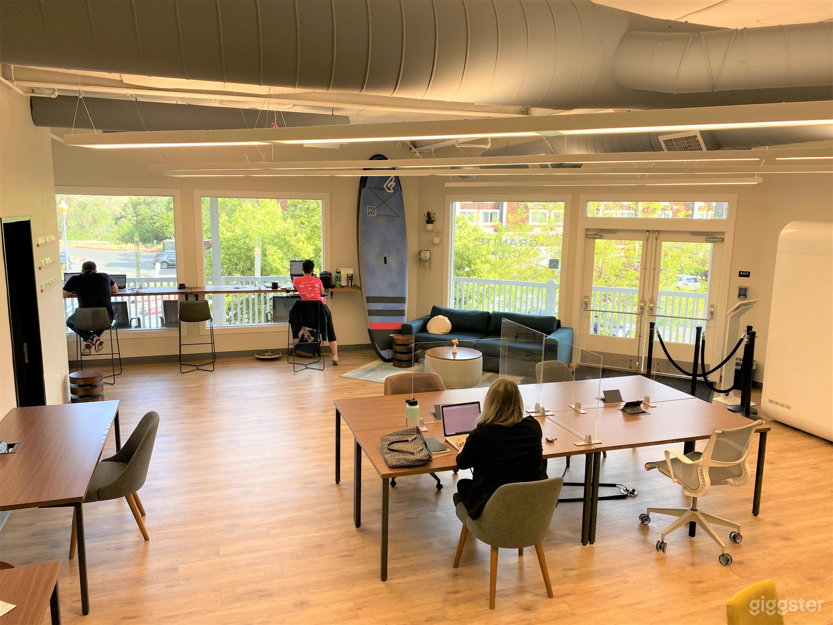 Modern Coworking Space Photo 4