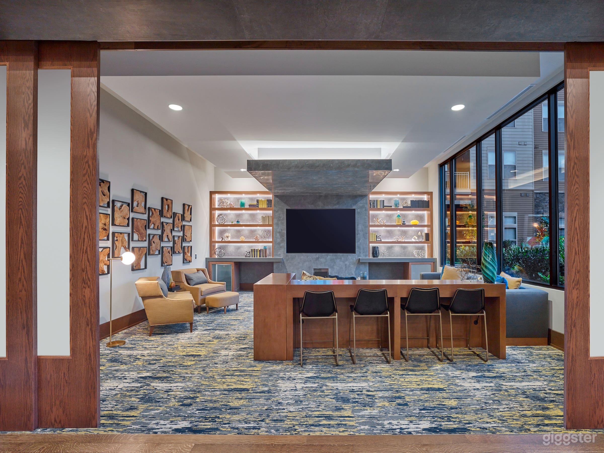 Elegant, Modern Media Room in King of Prussia Photo 1