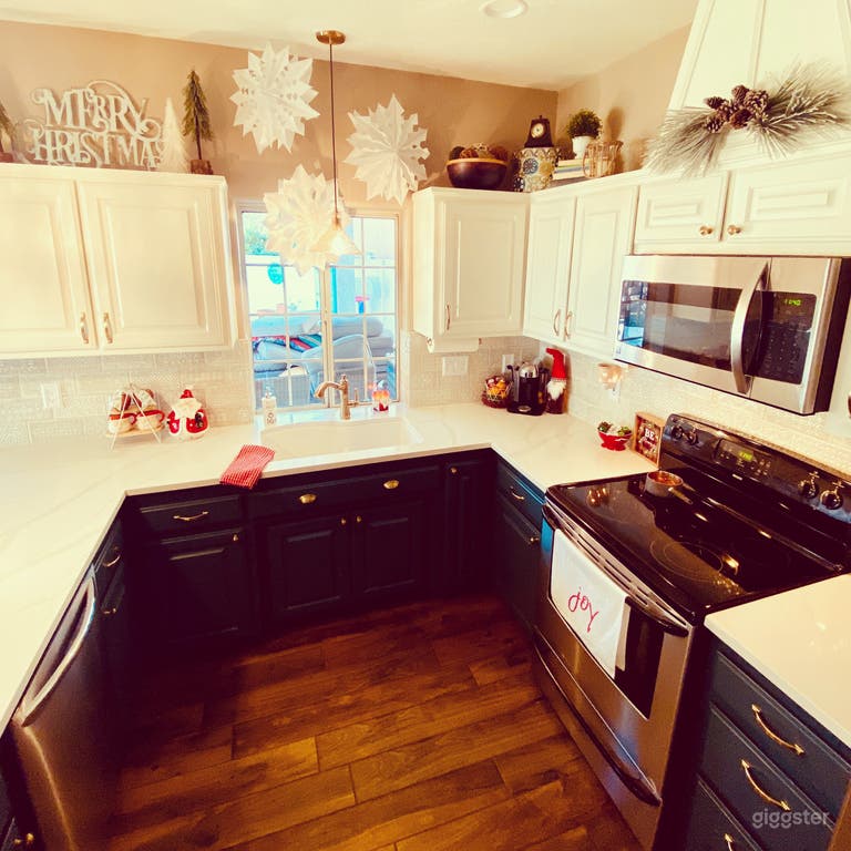  Light, bright & cozy home in ABQ NE Heights 